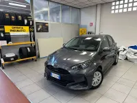 Usata Toyota Yaris Hybrid Active 92 CV (67 kW) 2025 Grigio Berlina