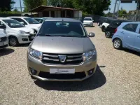Usata Dacia Sandero Lauréate 75 CV (55 kW) 2015 Bronzo Berlina
