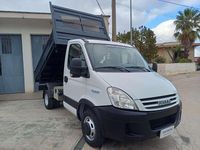 Usata Iveco 35.12 120 CV (88 kW) 2012 Bianco Furgone