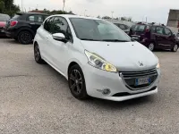 Usata Peugeot 208 Access 82 CV (60 kW) 2013 Bianco Utilitaria
