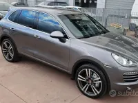 Usata Porsche Cayenne 245 CV (180 kW) 2013 Grigio SUV
