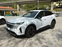 Usata Peugeot 3008 Allure 136 CV (100 kW) 2024 Bianco SUV