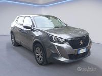 Usata Peugeot 2008 Active 110 CV (80 kW) 2021 Grigio scuro SUV