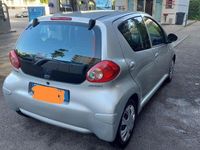 Usata Toyota Aygo 67 CV (49 kW) 2007 Grigio Utilitaria