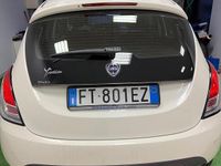 Usata Lancia Ypsilon Gold 69 CV (50 kW) 2018 Bianco Utilitaria