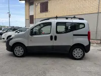 Begagnad Peugeot Bipper Outdoor 68 HK (50 kW) 2011 Grå Minibuss