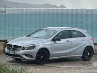 Usata Mercedes A180 109 CV (80 kW) 2015 Grigio Berlina