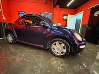 Usata VW New Beetle 90 CV (66 kW) 2002 Blu Utilitaria