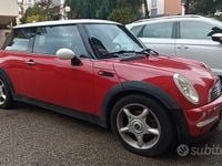 Begagnad Mini Cooper 116 HK (85 kW) 2002 Röd Halvkombi
