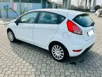 Usata Ford Fiesta Titanium 75 CV (55 kW) 2015 Bianco Utilitaria