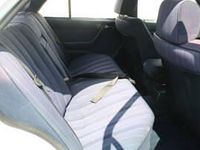 Usata Mercedes 300 116 CV (85 kW) 1985 Bianco Berlina