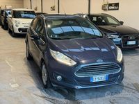 Usata Ford Fiesta Titanium 75 CV (55 kW) 2014 Blu Utilitaria