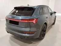 Usata Audi e-tron S-Line 300 kW (408 CV) 2023 Grigio SUV