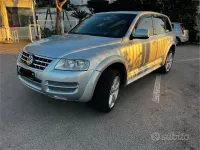 Usata VW Touareg 174 CV (127 kW) 2004 Grigio SUV
