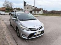 Usata Toyota Verso Active 111 CV (81 kW) 2015 Argento Monovolume