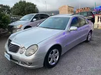 Usata Mercedes E270 177 CV (130 kW) 2003 Grigio Berlina
