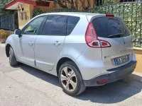 Usata Renault Scénic III Dynamique 110 CV (80 kW) 2012 Argento Monovolume