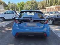 Usata Toyota Yaris Hybrid Active 92 CV (67 kW) 2022 Blu/azzurro Berlina