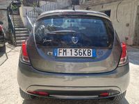 Usata Lancia Ypsilon 69 CV (50 kW) 2017 Grigio Utilitaria