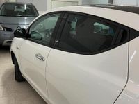 usata Lancia Ypsilon 1.3 MJT 16V 95 CV 5 porte S&S Silve