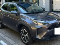 Usata Toyota Yaris Hybrid Lounge 92 CV (67 kW) 2022 Grigio Station wagon
