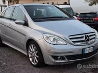 Usata Mercedes B180 109 CV (80 kW) 2005 Grigio Monovolume