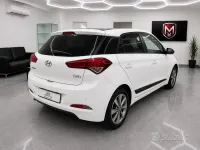 Usata Hyundai i20 Comfort 75 CV (55 kW) 2016 Bianco Berlina