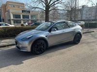 Usata Tesla Model Y 152 kW (208 CV) 2024 Grigio SUV