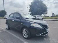 Usata Lancia Ypsilon Gold 69 CV (50 kW) 2016 Nero Utilitaria