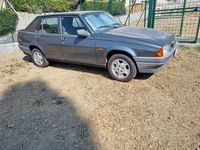 Usata Alfa Romeo 75 120 CV (88 kW) 1989 Grigio Berlina