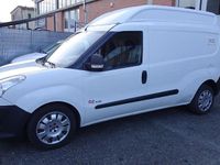 Usata Fiat Doblò 104 CV (76 kW) 2015 Bianco Monovolume