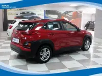 Usata Hyundai Kona Style 120 CV (88 kW) 2018 Bordeaux metallizzato SUV