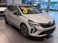 Nuova Renault Clio V Techno 100 CV (73 kW) 2025 Grigio Berlina