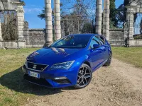 Usata Seat Leon FR 131 CV (96 kW) 2020 Blu/azzurro Berlina