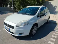 Usata Fiat Grande Punto 75 CV (55 kW) 2013 Bianco Utilitaria