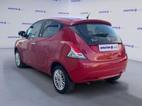 Usata Lancia Ypsilon Silver 69 CV (50 kW) 2017 Rosso Utilitaria
