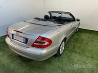 Usata Mercedes CLK240 Elegance 170 CV (125 kW) 2005 Grigio Cabrio