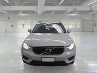 Usata Volvo XC40 Momentum 129 CV (94 kW) 2021 Grigio SUV
