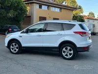 Usata Ford Kuga Titanium 120 CV (88 kW) 2014 Bianco SUV