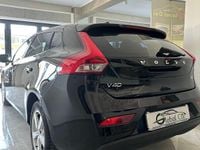 Usata Volvo V40 120 CV (88 kW) 2016 Nero Berlina