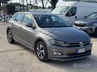 Begagnad VW Polo Highline 95 HK (69 kW) 2018 Grå Halvkombi