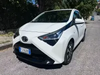 Second-hand Toyota Aygo Cool 72 CP (52 kW) 2018 Alb Hatchback