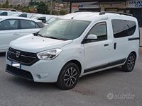 Usata Dacia Dokker Lauréate 101 CV (74 kW) 2018 Bianco Monovolume