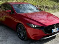 Usata Mazda 3 Exceed 186 CV (136 kW) 2023 Rosso Berlina
