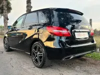 Usata Mercedes B200 Premium 136 CV (100 kW) 2017 Nero Utilitaria