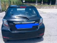 Usata Toyota Yaris 90 CV (66 kW) 2014 Nero Utilitaria