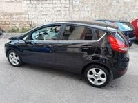 Usata Ford Fiesta Titanium 86 CV (63 kW) 2012 Nero Berlina