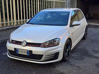 Używany VW Golf VII GTI 220 KM (161 kW) 2014 Biały Sedan/Limuzyna