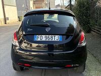 Usata Lancia Ypsilon Gold 69 CV (50 kW) 2016 Utilitaria