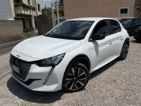 Usata Peugeot e-208 56 kW (77 CV) 2023 Bianco Utilitaria